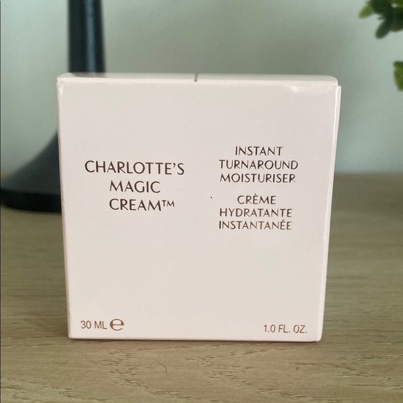 Charlotte Tilbury Magic Cream 1 oz - Picture 2 of 5
